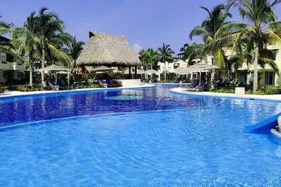 Image de House in Acapulco Diamante with 3 giant pools