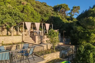 Image de Green House - Two-Bedroom Apartment with Terrace and Sea View