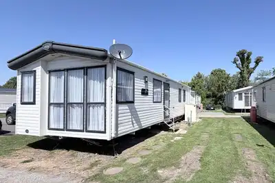 Image de Modern caravan at Felixstowe Beach Holiday Park in Suffolk ref 55037rc