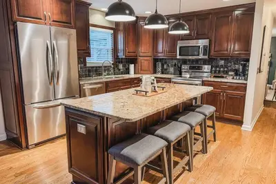 Image de The Emerald Escape with 4 bedrooms 2 baths