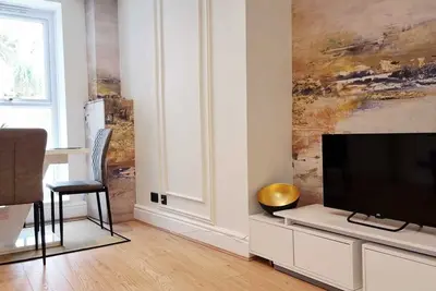 Image de Luxury ground floor flat with parking, close to Torquay Marina, pet friendly