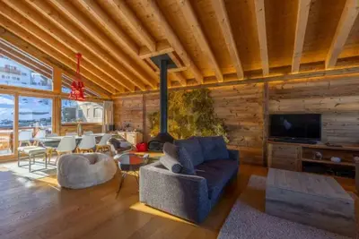 Image de Grimpeur luxury duplex, Spa Access Front Telecabin by Interhome