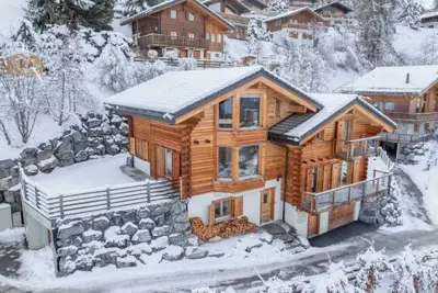 Image de Chalet Enchanteur sauna, Whirlpool, 13pax by Interhome