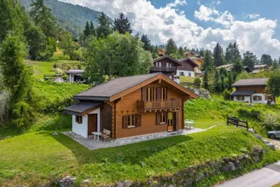 Image de Chalet Les 2 Sabots - ski/in-out by Interhome
