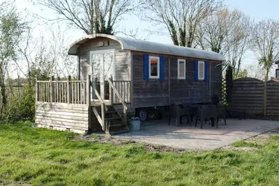 Image de Camping Hofstede Zonnevliet - Pipo wagen by Interhome