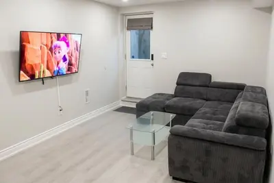 Image de Private & Cozy Two Bedroom Suite in Guelph