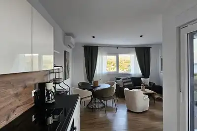 Image de Appartement d'une chambre avec la terrasse et la vue sur le mer Mandre, Pag (A-25824-a)