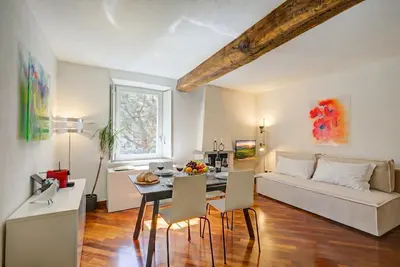 Image de Historic Palazzo Gritti - Lugano Lakefront stay - Papavero, Morcote, Switzerland