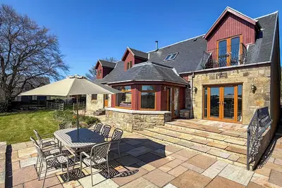 Image de 4 chambres à coucher à Harthill