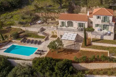 Image de Tuscany-Style Villa with Stunning Views – Agios Nikolaos, Zakynthos