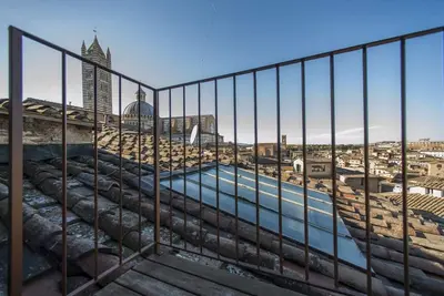 Image de GuestHost - Exclusive Duomo View Apartment