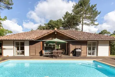Image de Villa avec piscine, animaux acceptés - 6 pers.