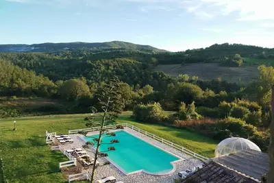 Image de Maison de vacances privée avec bain à remous, Wifi, piscine privée, Tv, vue panoramique