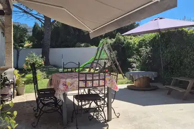 Image de Maison de vacances «  Louvanna » avec vue sur le Luberon, Wi-Fi et climatisation