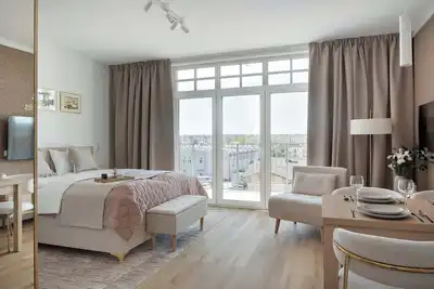 Image de Stylish Studio with Balcony | Workspace and Air Conditioning