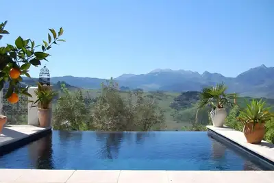 Image de Dar Hajra, villa pour couples avec vues spectaculaires sur la Sierra de Grazalema