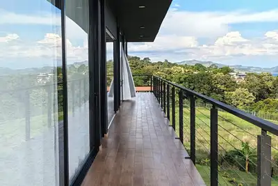 Image de Serene 4-bedroom chalet in charming Darien perfect for relaxing stays