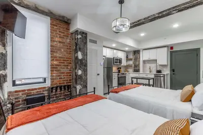 Image de Downtown Modern Studio at Historic Park Hotel