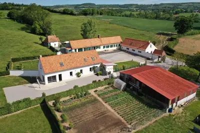 Image de Maison de vacances « L'étable À Vaches 8-10 personnes » avec terrasse privée et Wi-Fi