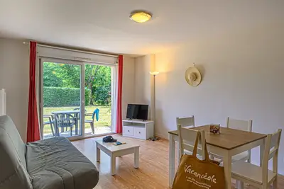 Image de Cosy T2 à 10 min de la plage | Piscine extérieure