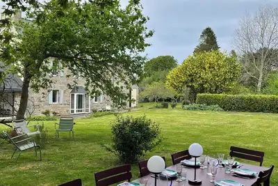 Image de Maison dans un jardin, la mer par les chemins, en 35 minutes à pieds