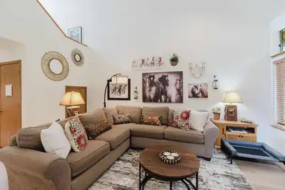 Image de 3br Townhouse Near Sharc & Village - Dog Friendly