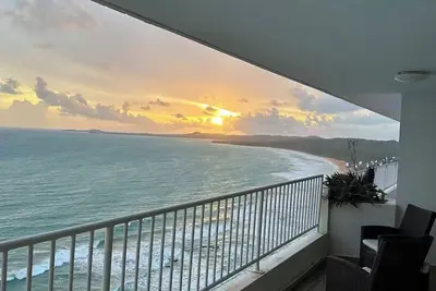 Image de Breathtaking ocean view penthouse. Your beach getaway awaits you in Luquillo, Pr