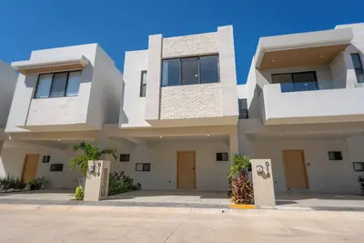 Image de Maison 3 chambres dans le charmant Playa del Carmen avec piscine!