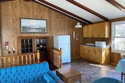 Image de Spacious, rustic 4 bedroom cottage ideal for families, close to the beach.