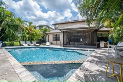 Image de Family home in gated community 4 mins from beach!