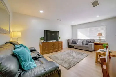Image de Family-Friendly Home 7 Mi to Dtwn San Bernardino!