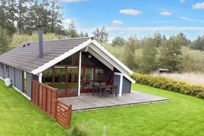 Image de Lovely holiday home with spa and activity room – just 300 m from the Limfjord