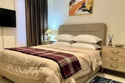 Image de The Modern Palace: Luxury 2-bedroom apartment in Akid Lotfi with View & Wifi