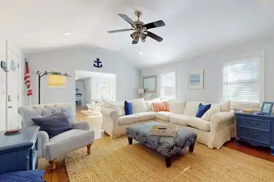 Image de Private Cape house close to the beach with patio, W/D, & Ac