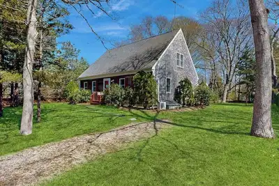 Image de 2-story home near the beach with large lawn, deck, W/D, streaming, & partial Ac