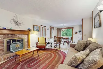 Image de Cozy, Quiet, Secluded - within Short Walk of the Beach