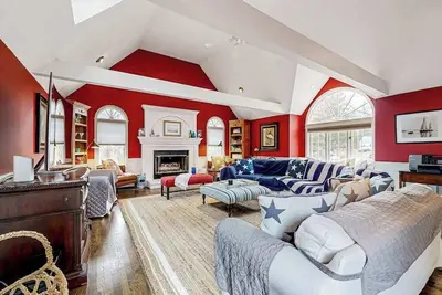 Image de Elegant home with backyard pool & firepit - near beaches, shopping, & golf