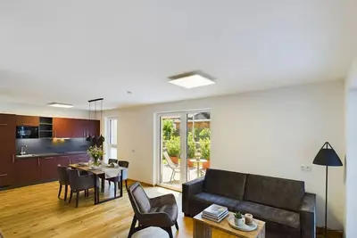 Image de New: Alpenglow Suite. Stylish apartment for 2-4 people directly on the Lech hiking trail