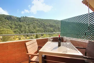 Image de Two-Bedroom Benahavis Village Apartment with beautiful Mountain View.