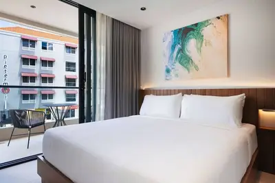Image de Majestic 2-Bed Balcony City View Loft Suite by Bocobay