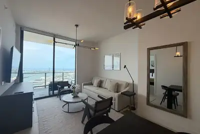 Image de Bright 3br | Fitness Center | Near Bayside