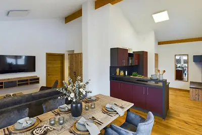 Image de Alpenglühen Lodge: Hiking, relaxing in a stylish ambience with panoramic mountain views