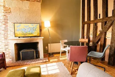 Image de T3 rénové avec charme, 2 chambres cœur Tours