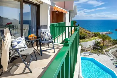 Image de Modern Sea View Apartment | Pool | Walk to Beach | Puerto Rico