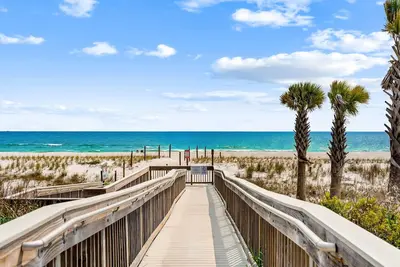 Image de Gulf Views • Ground Floor • Walk to Beach