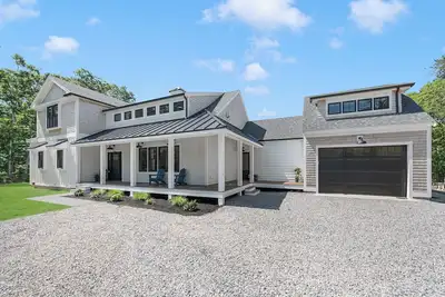 Image de Brilamar is a new, 6 bd, 6. 5 bath home. Beautifully designed, walk to the beach.