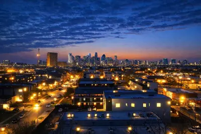Image de 2-bedroom apartment in tranquil Dallas with Ac for your stay