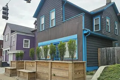 Image de Boho loft is a fabulous 2-bedroom apartment close to downtown