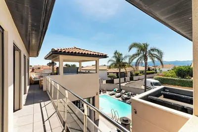 Image de La Badoumba · Piscine chauffée & Jacuzzi