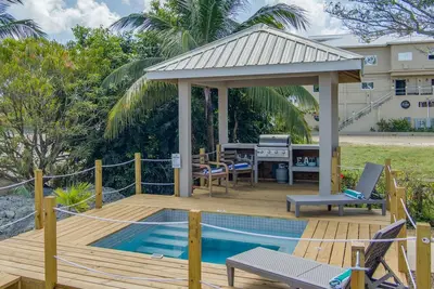 Image de Placencia Village Pool, 4 Bed 4 Bath.